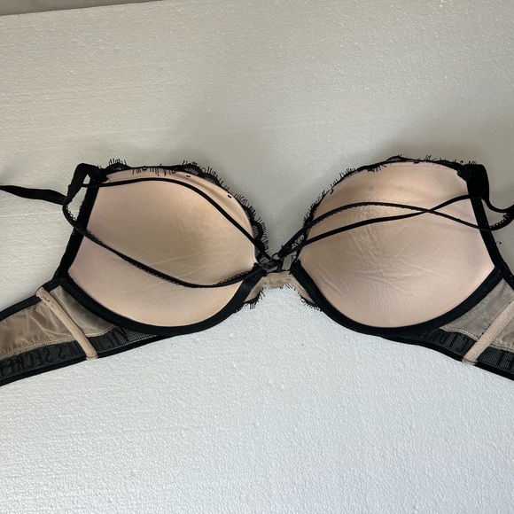 Victoria's Secret Black and Cream Lace Bra - Picture 4 of 6